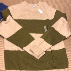 Old navy sweater